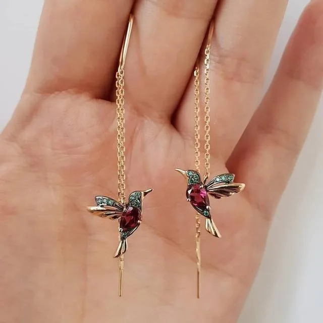 Brincos em forma de beija-flor de esmalte e zircônia